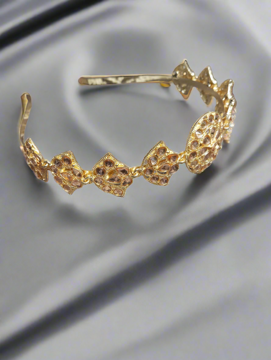 Arya Mathapatti Headband