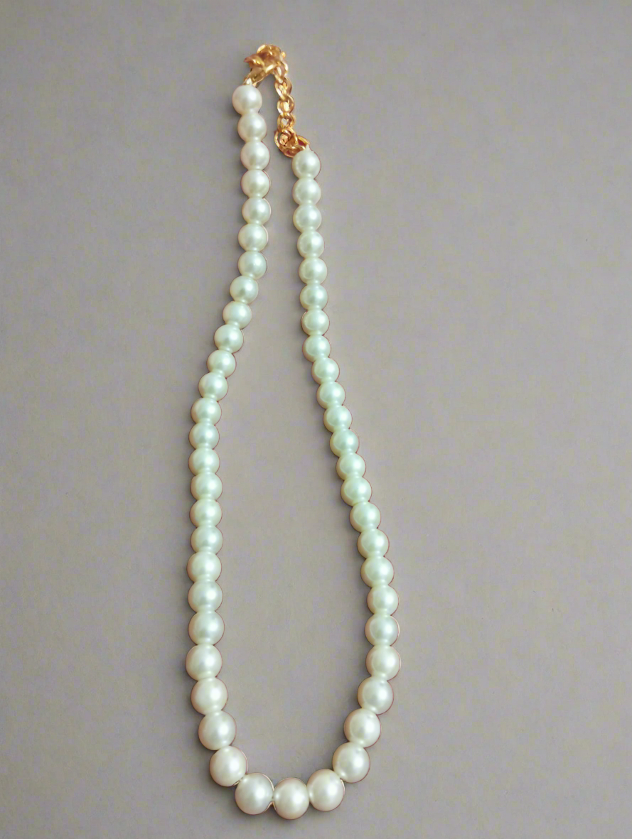 Round Pearl Necklace Single Line