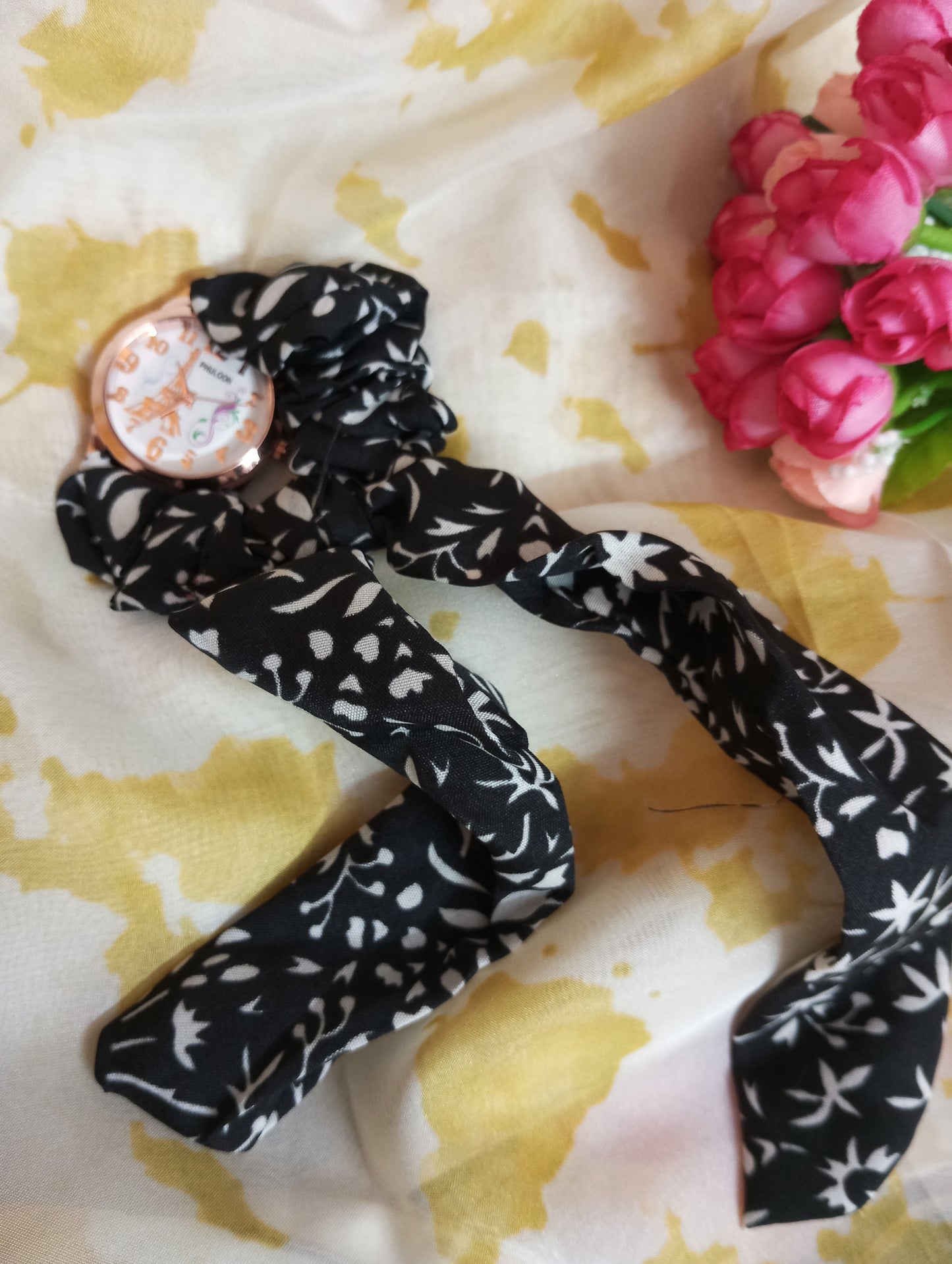 Ribbon Watch- Black and White