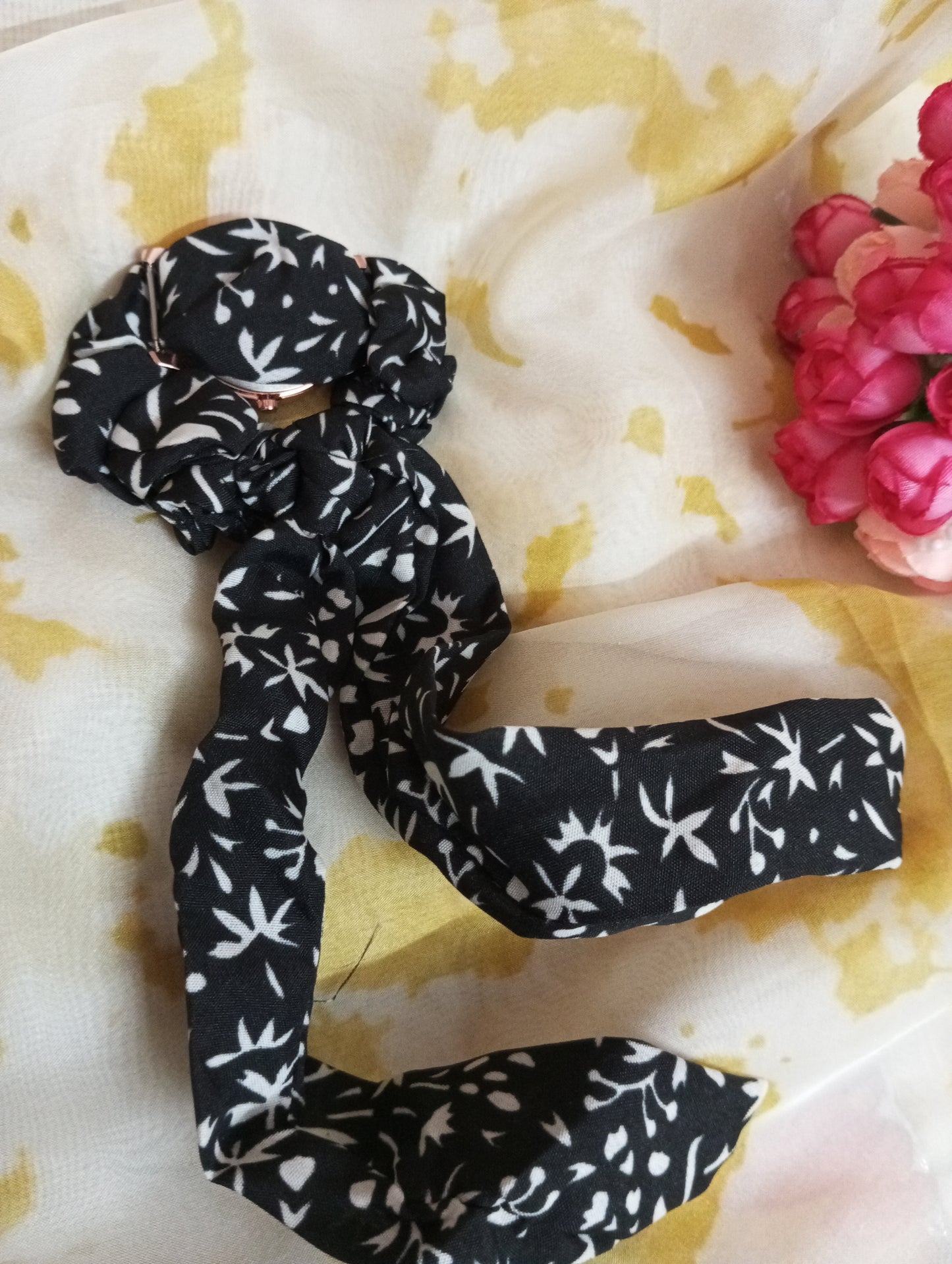 Ribbon Watch- Black and White