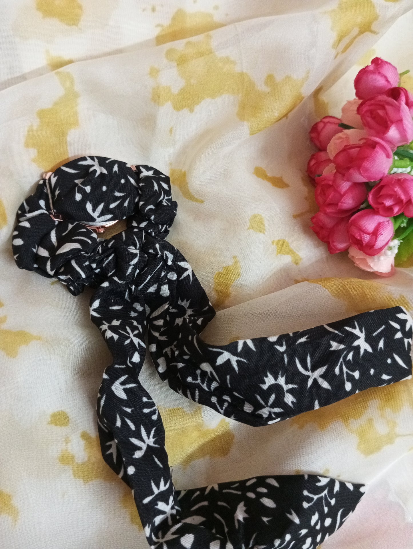 Ribbon Watch- Black and White