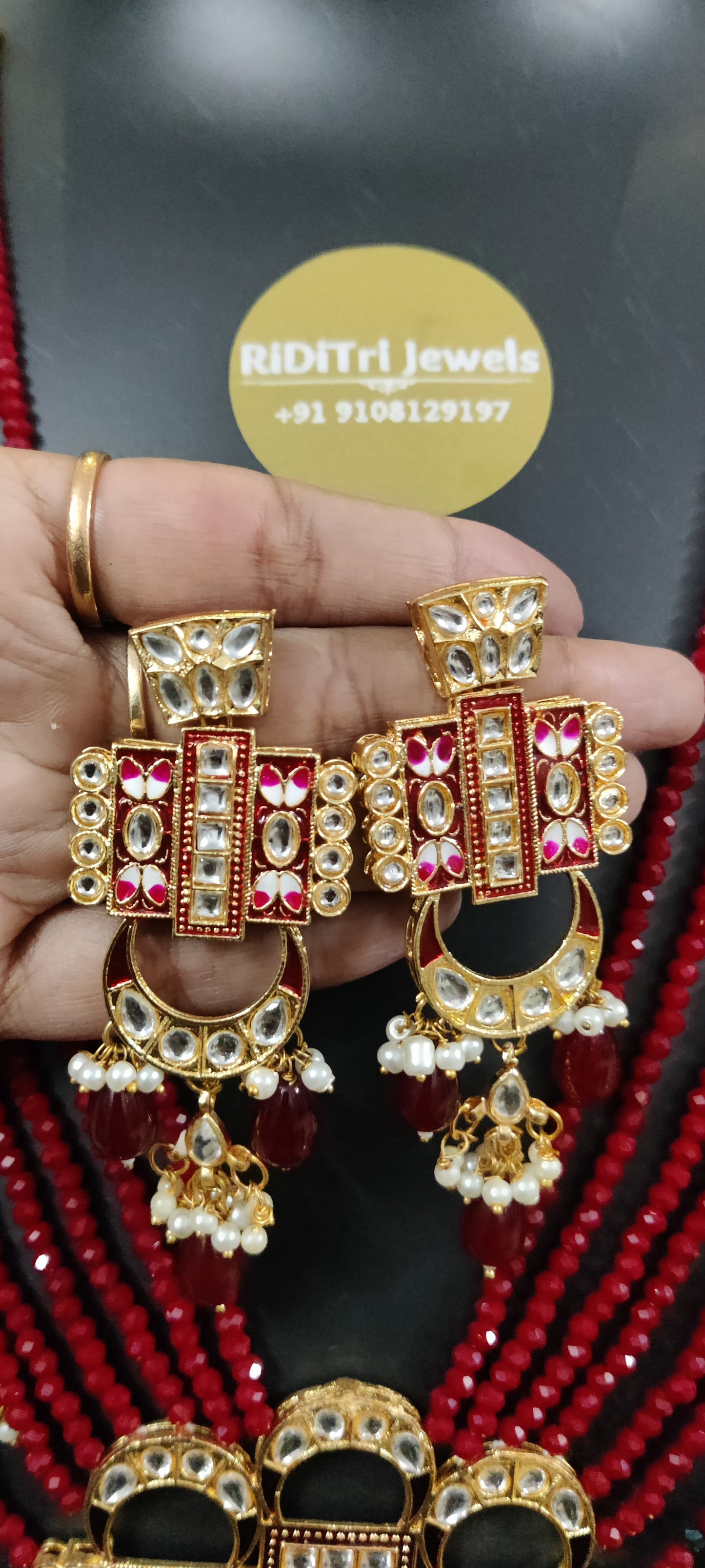 Aavita Red Necklace Set