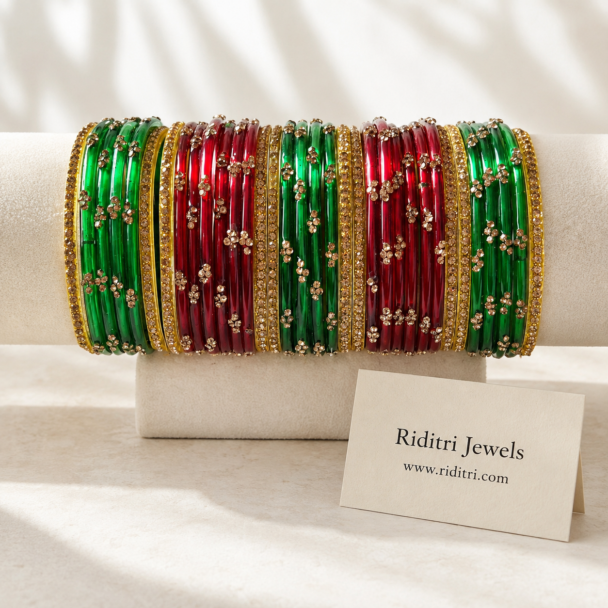 Viral Raindrop Glass Red and Green Bangle Set