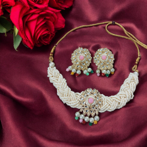Vahini Necklace Set