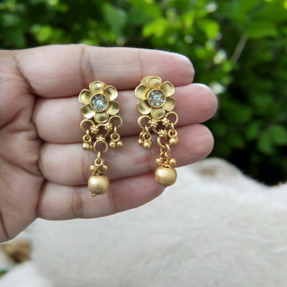 Tarini Choker Necklace Set