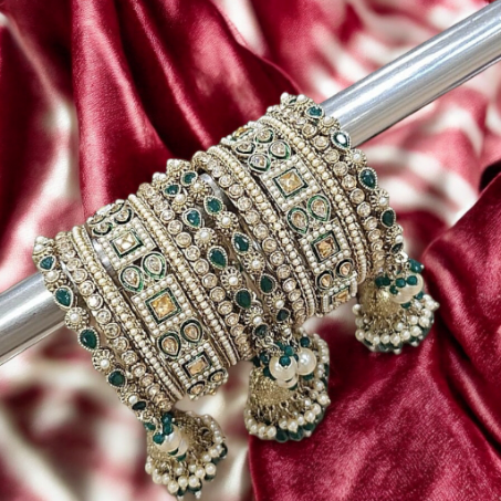 Vaahini Green Bangles Set