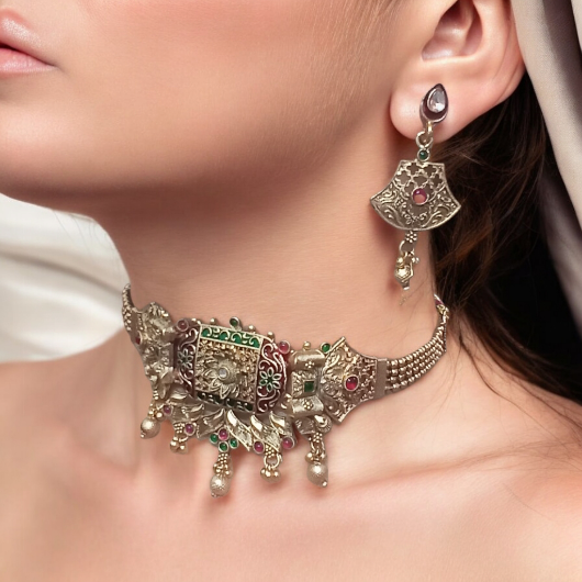 Himadri Choker Necklace Set