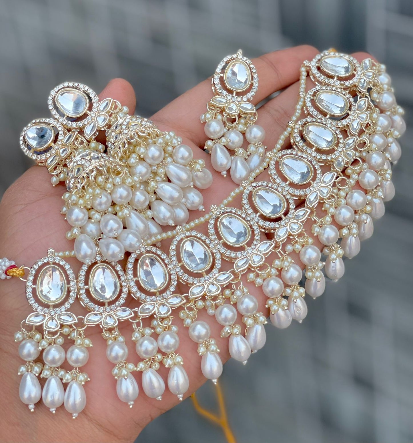 Beautiful Necklace with Jhumki and Maang Tika