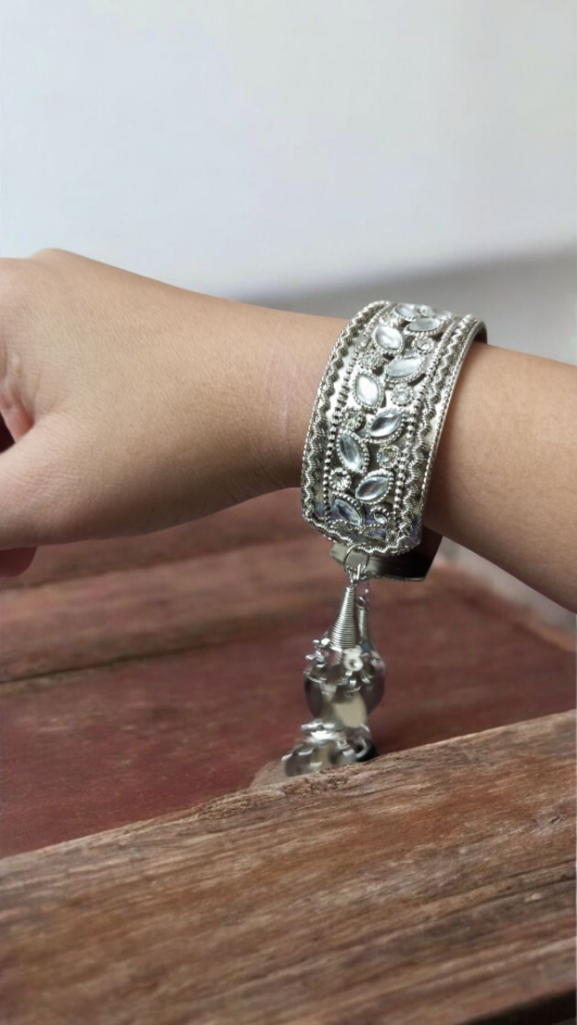 Suhara Oxidized Adjustable Bracelet