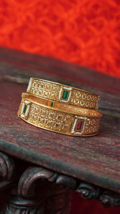 Antique Gold Tarasi Bangles