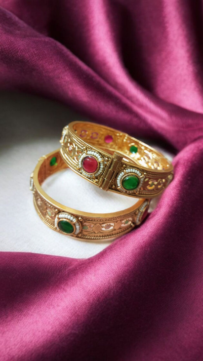 Antique Gold Varasi Bangles