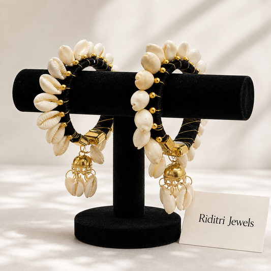 Shell Free Size Bracelet- Black