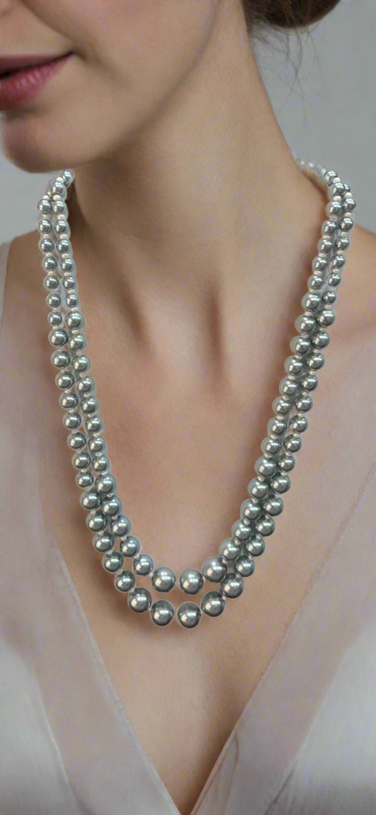 Grey Aanvi Shell Pearl Necklace