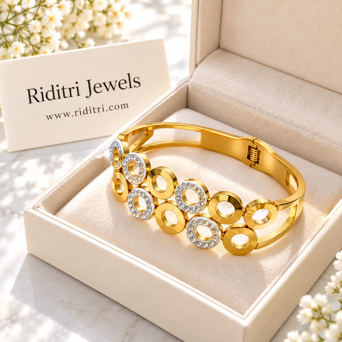 Aura Halo gold-toned anti-tarnish bracelet with interlinked CZ circles