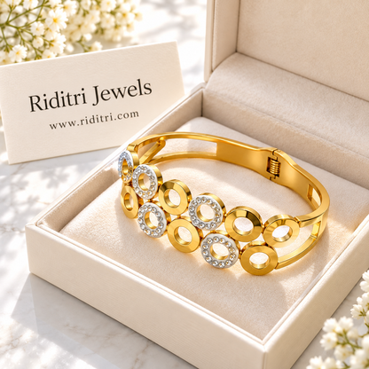 Aura Halo gold-toned anti-tarnish bracelet with interlinked CZ circles