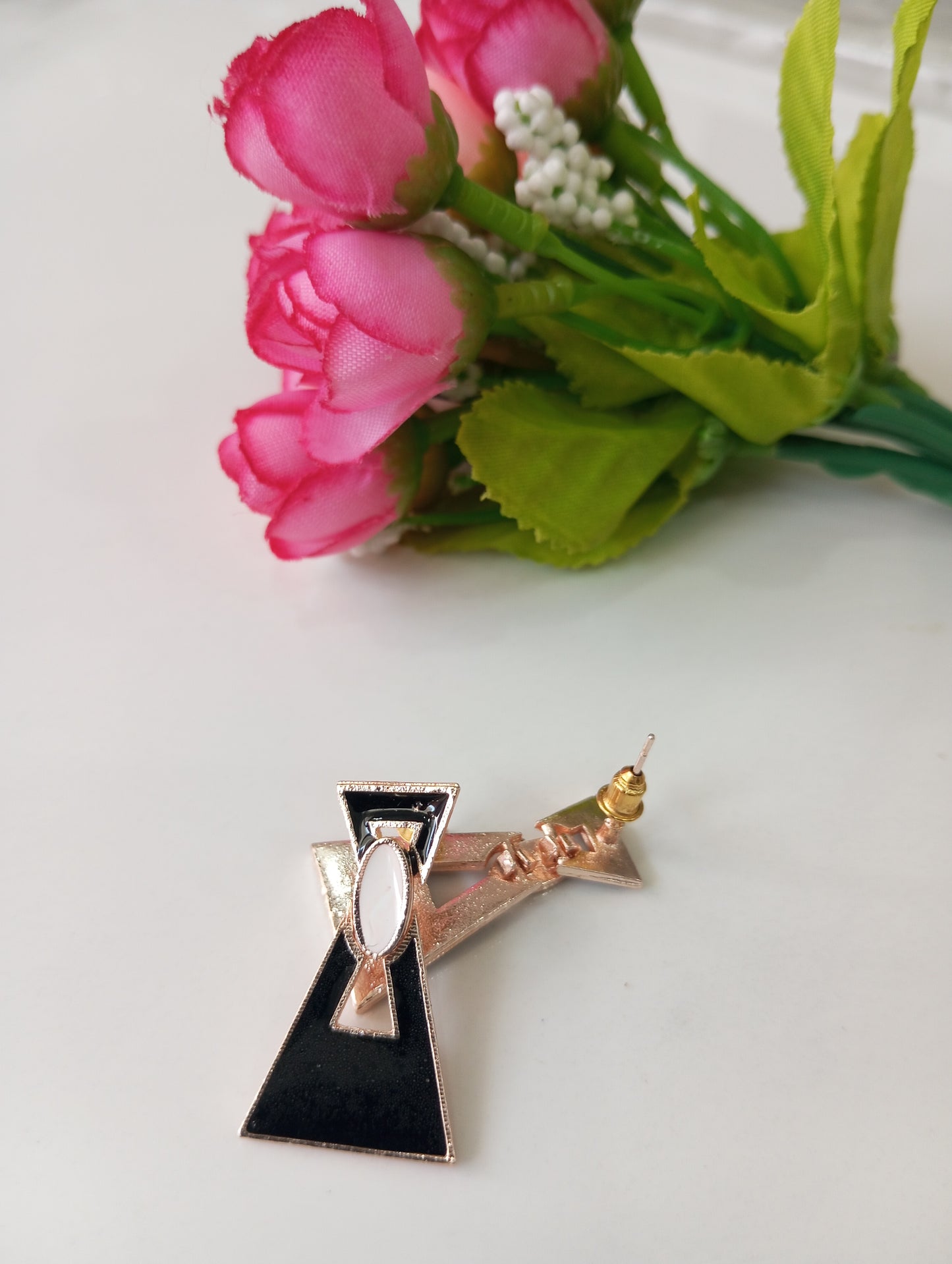 Hanging Earrings Black with Rose Gold Base