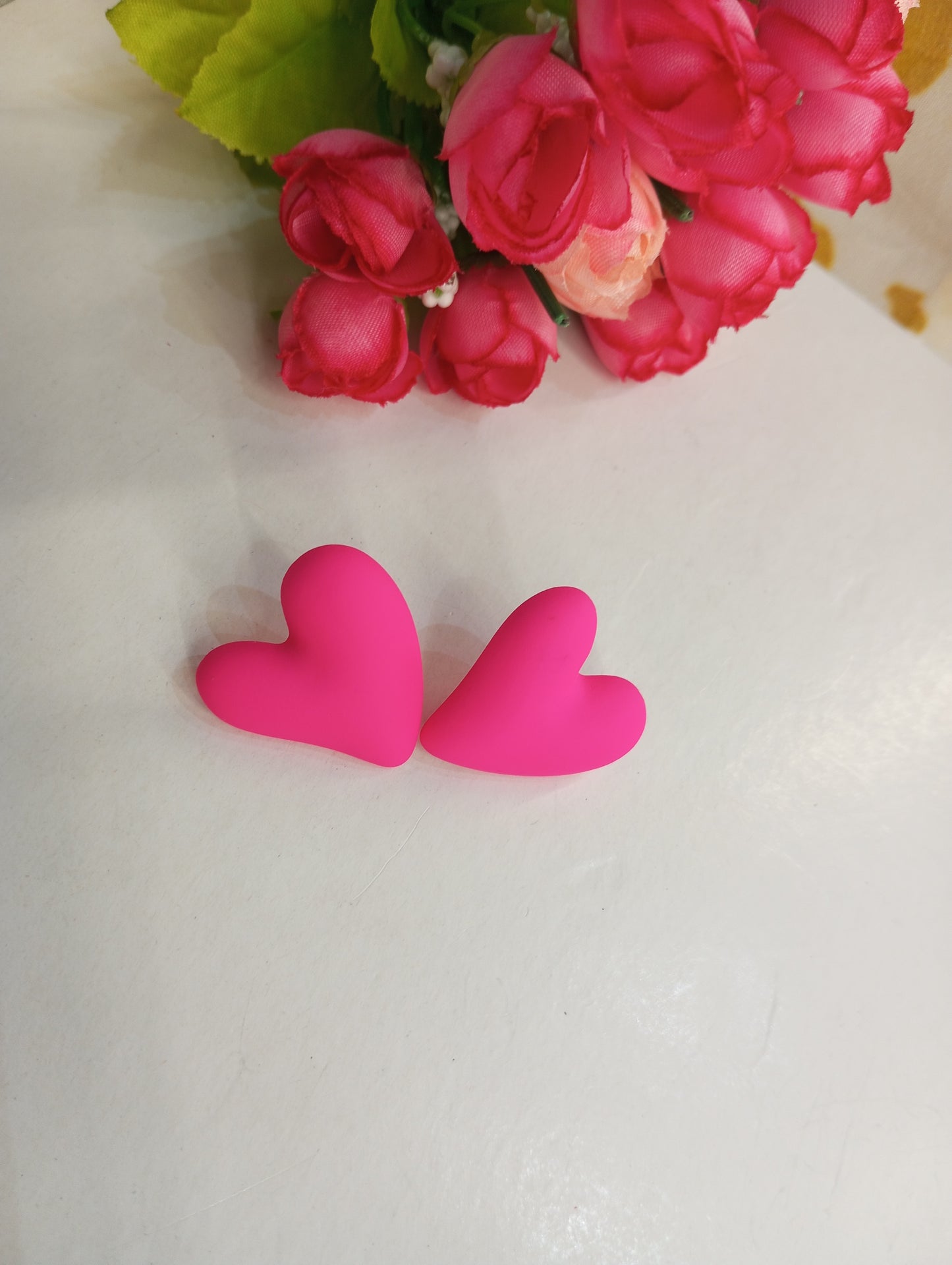 Cute Heart Shaped Matte Finish Studs Earrings- Pink