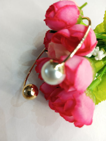 Golden Adjustable Bracelet with Pearl