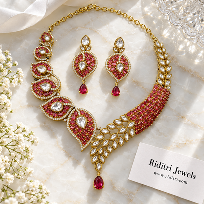 Zeenat Paisley Kundan Necklace Set – Ruby