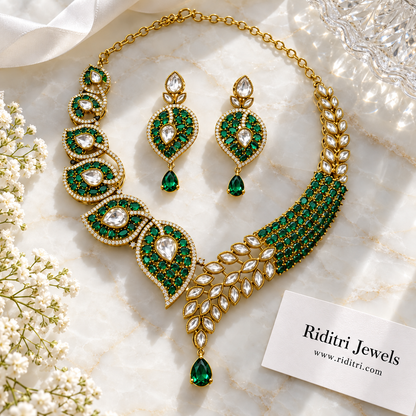 Zeenat Paisley Kundan Necklace Set – Emerald Green