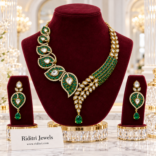 Zeenat Paisley Kundan Necklace Set – Emerald Green