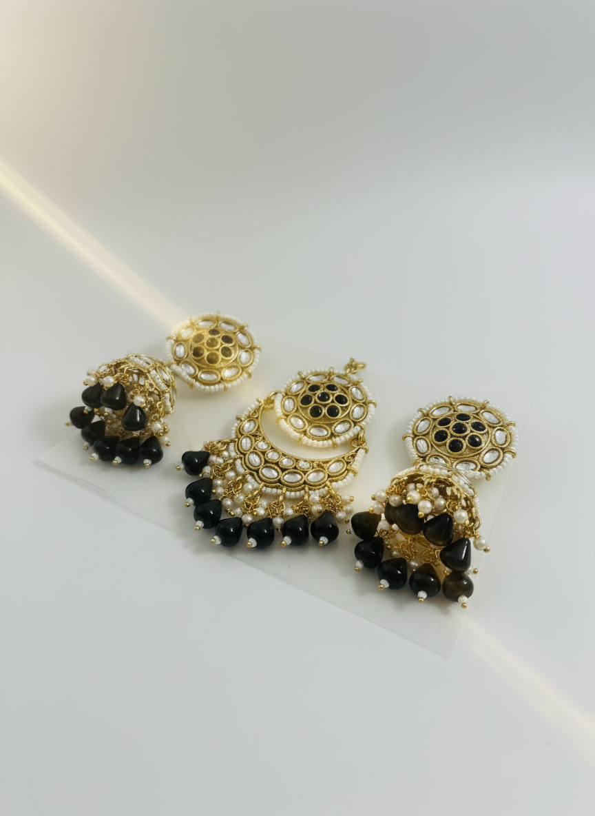 Noora Black Earrings with Maang Tika