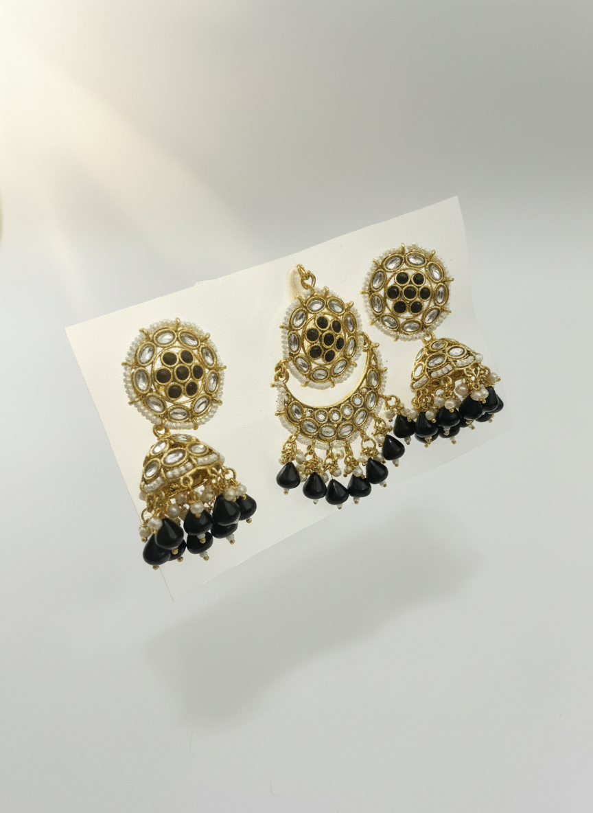 Noora Black Earrings with Maang Tika