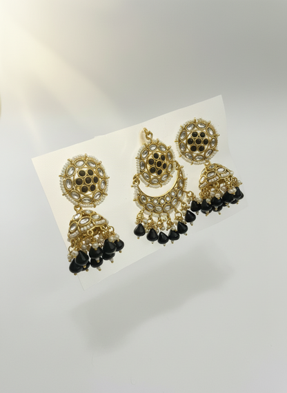 Noora Black Earrings with Maang Tika