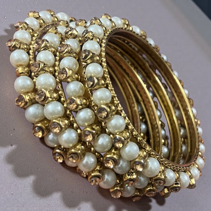 Vedika Pearl Bangle Set- Kada