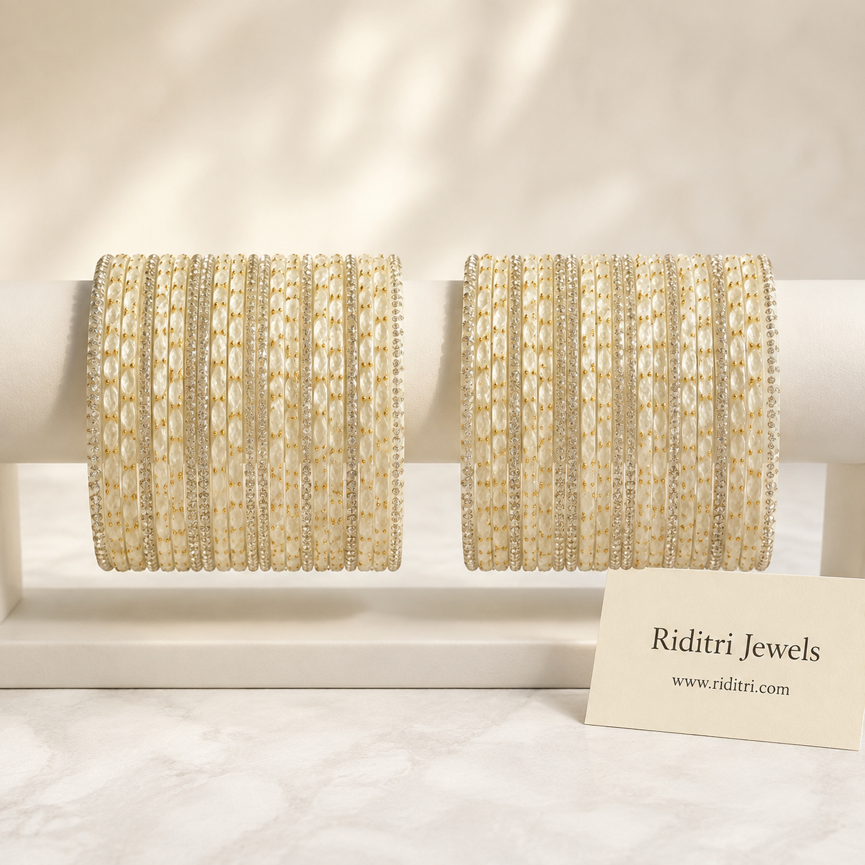 White Glimmery Glass Bangles Set
