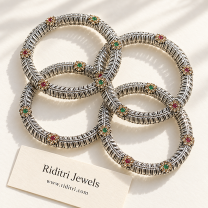 Nivante Oxidized Bangles Set