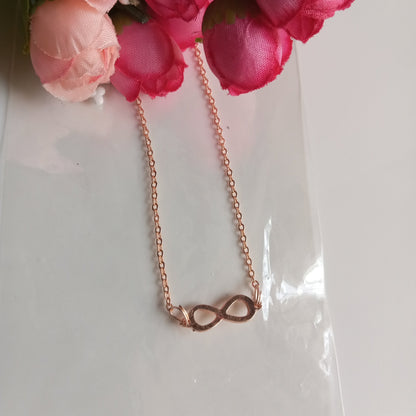 Infinity Chains with Pendant