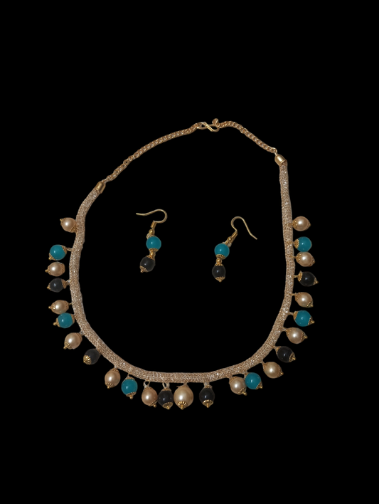 Fashion Necklace with Earrings v29