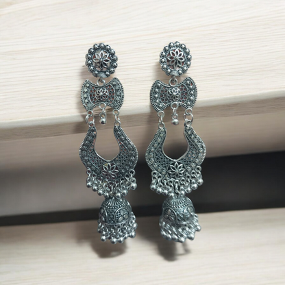 Lightweight Silver Chandbali Earrings