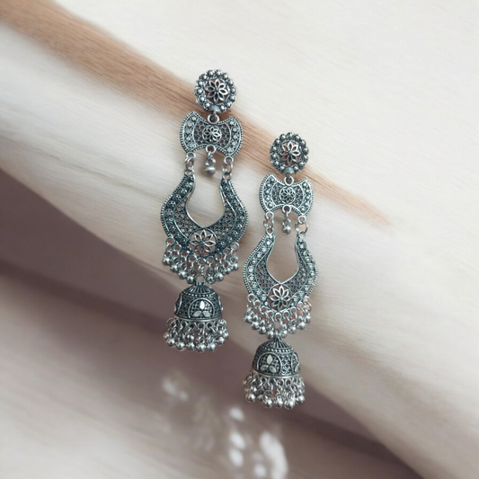 Lightweight Silver Chandbali Earrings