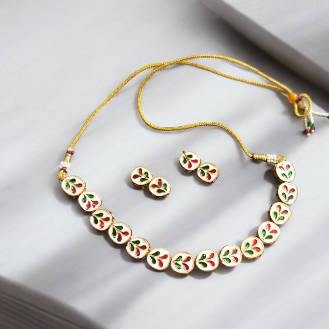 Kundan Aria Necklace Set