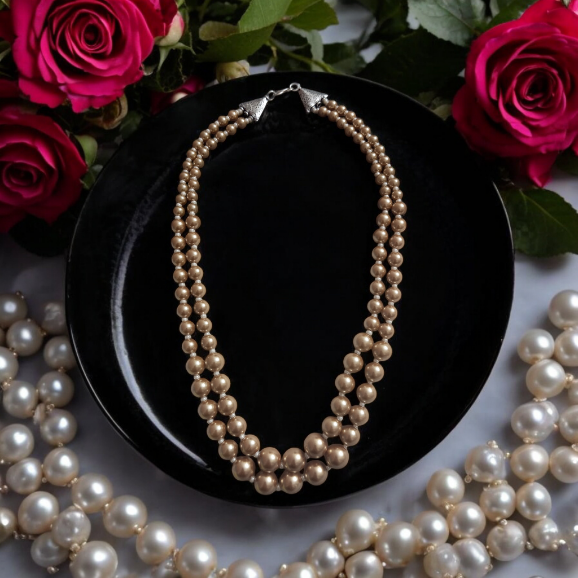 Golden Aanvi Shell Pearl Necklace