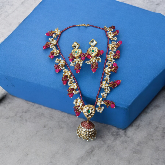 Rujhaan Necklace Set