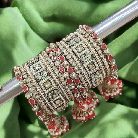 Vaahini Red Bangles Set