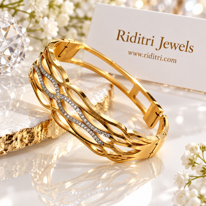 Side view of Aura Defined openable bracelet showing hinge and clasp