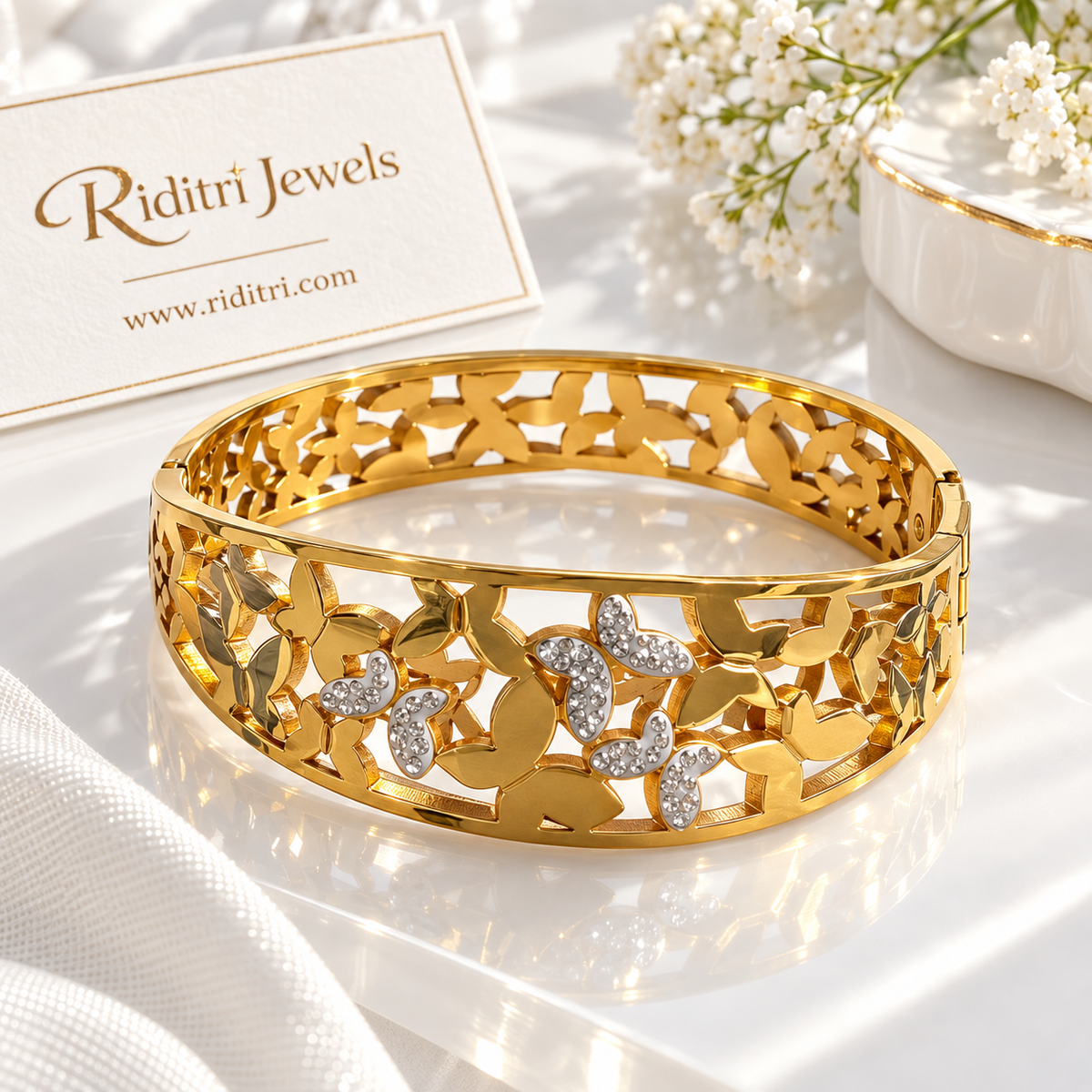 Aura Flutter CZ butterfly bracelet by Riditri Jewels, side-openable hinge design