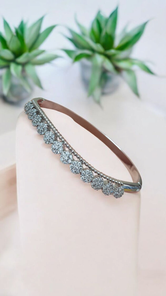 Anti Tarnish Velari Bracelet